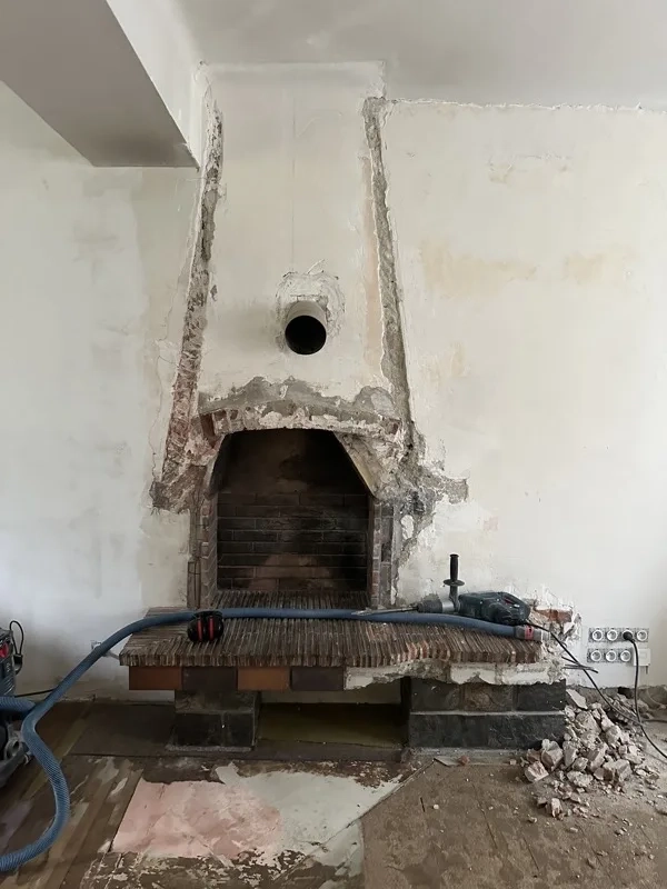 Cheminée avant rénovation — Lorient